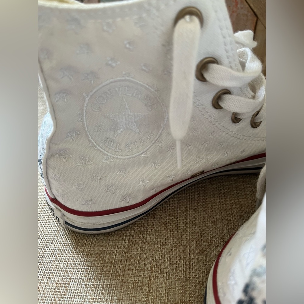 Converse White High-Top Sneakers with Red Accents - Picture 4 of 8